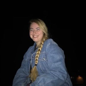 Meet your Posher, Aletta